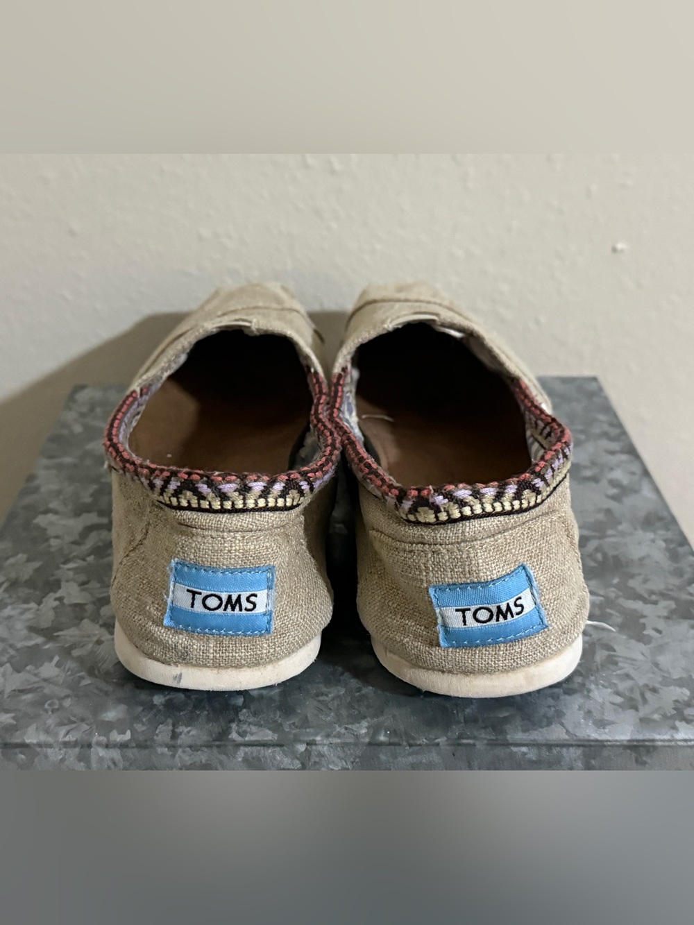 Toms Women’s Alpargata Slip-On Shoes in Beige with Patterned Trim, Size 9.5 - Picture 4 of 8